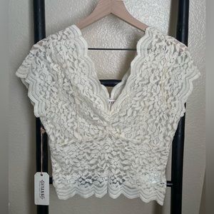 SHYANNE WOMEN'S IVORY LACE SHORT SLEEVE CROP TOP size M